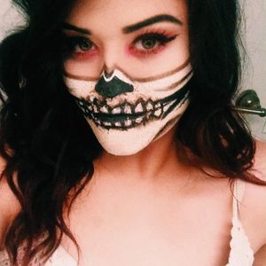 Meet your Posher, Em